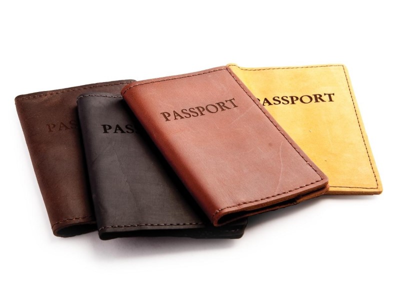 Обложки для паспорта из кожи в ассортименте